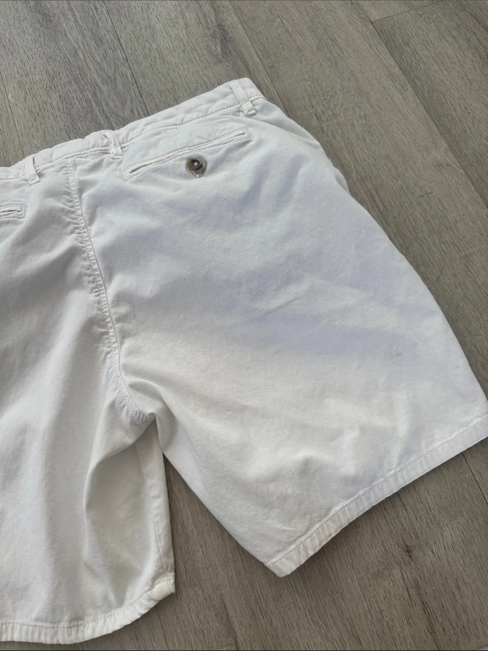 Johnnie O Nassau Cotton Blend Shorts Men’s 35 Inseam 7” White Preppy Beach